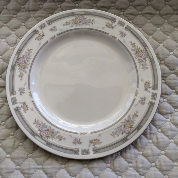 Vintage Floral Mismatched Fine China Tea Party Serving 3 Piece Set - Picture 3 of 12